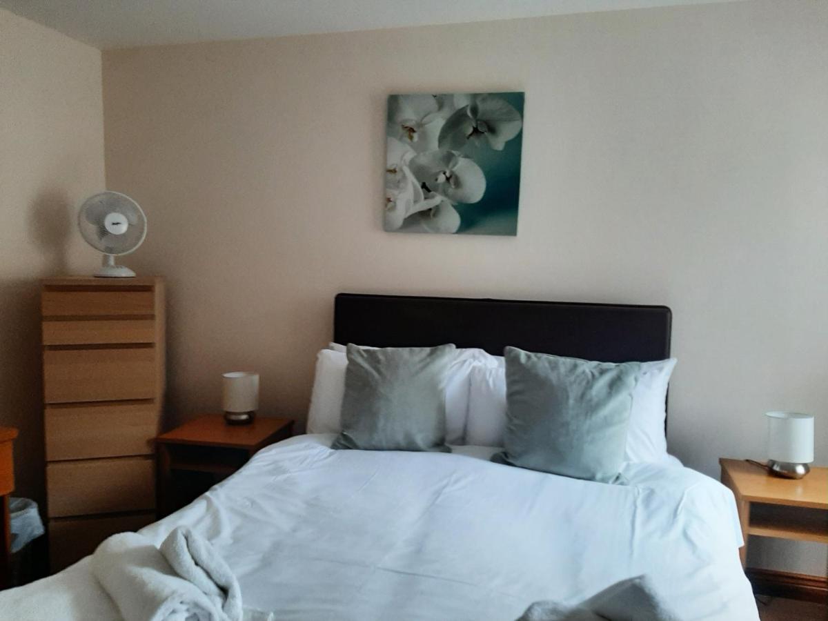 Holly Lodge 안윅 외부 사진